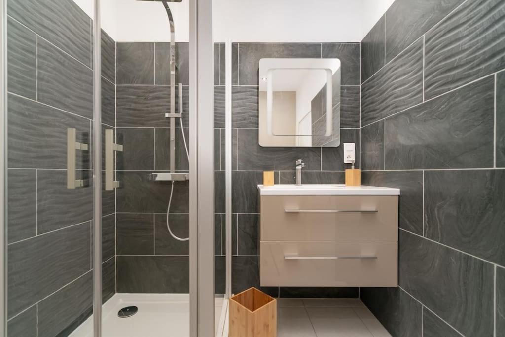 Superbe Appartement A Une Minute A Pied De La Gare Épinal Kültér fotó