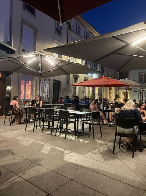 Superbe Appartement A Une Minute A Pied De La Gare Épinal Kültér fotó